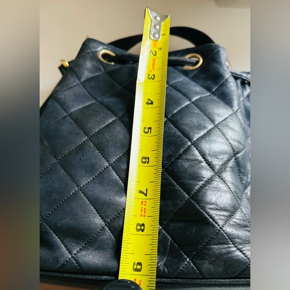 Authentic Chanel Bucket Drawstring Vintage Black Quilted Lambskin Cross Body Bag - Picture 12 of 14
